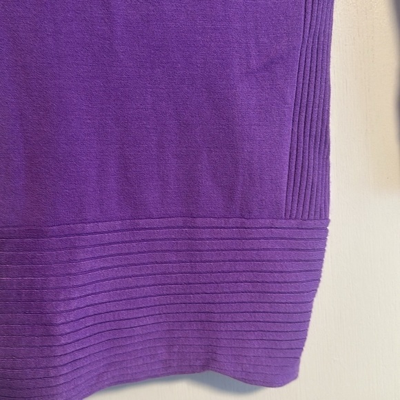 009-BNWT Le Chateau ribbed V-neck knit sweater with 3/4 length sleeves. xxs - Picture 4 of 6